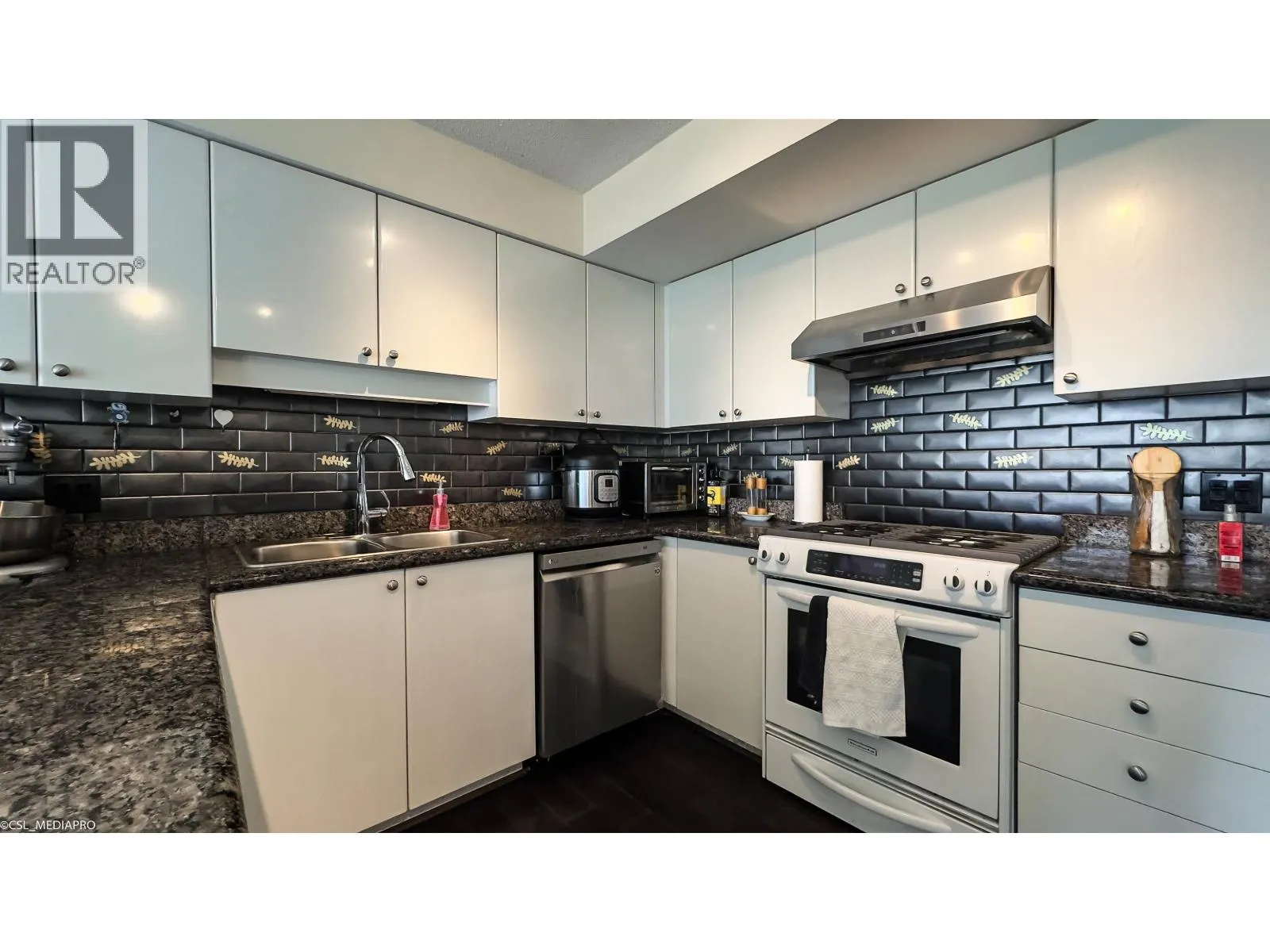 1701 8238 SABA ROAD