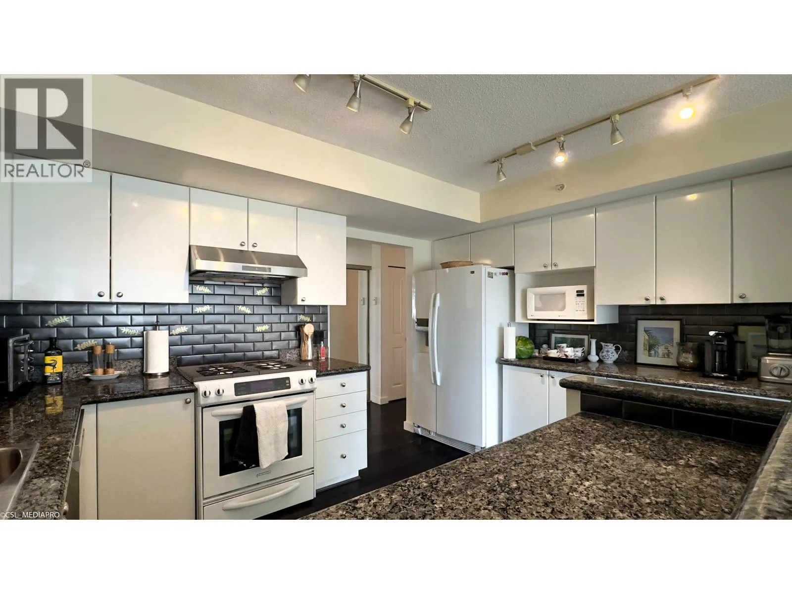 1701 8238 SABA ROAD