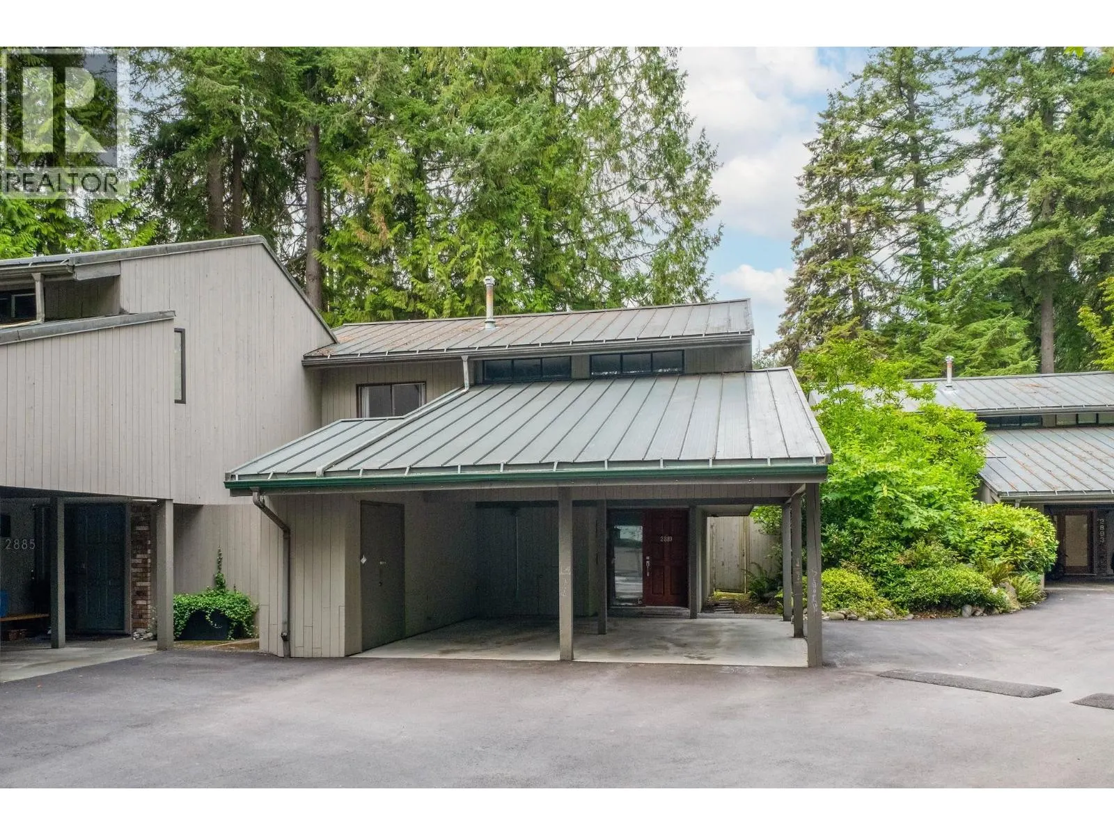 2889 CAPILANO ROAD
