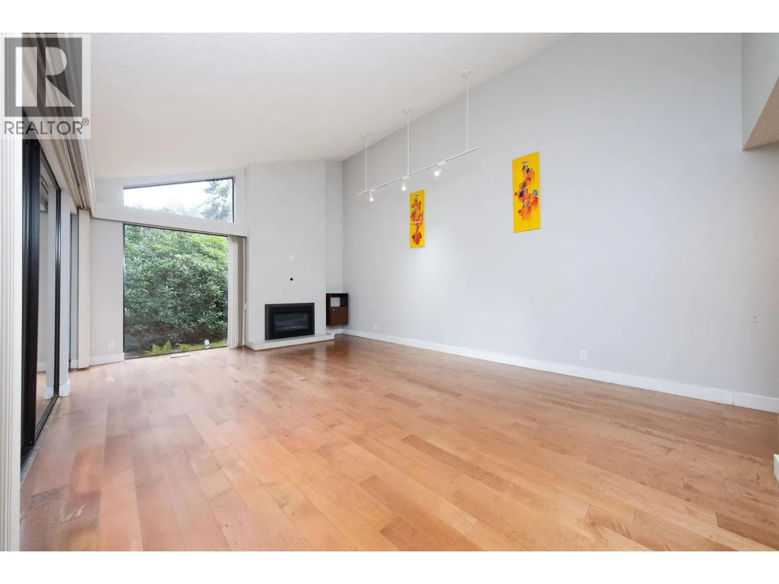 2889 CAPILANO ROAD