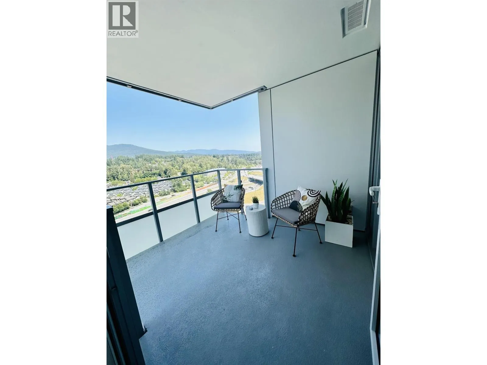 18** 1500 FERN STREET