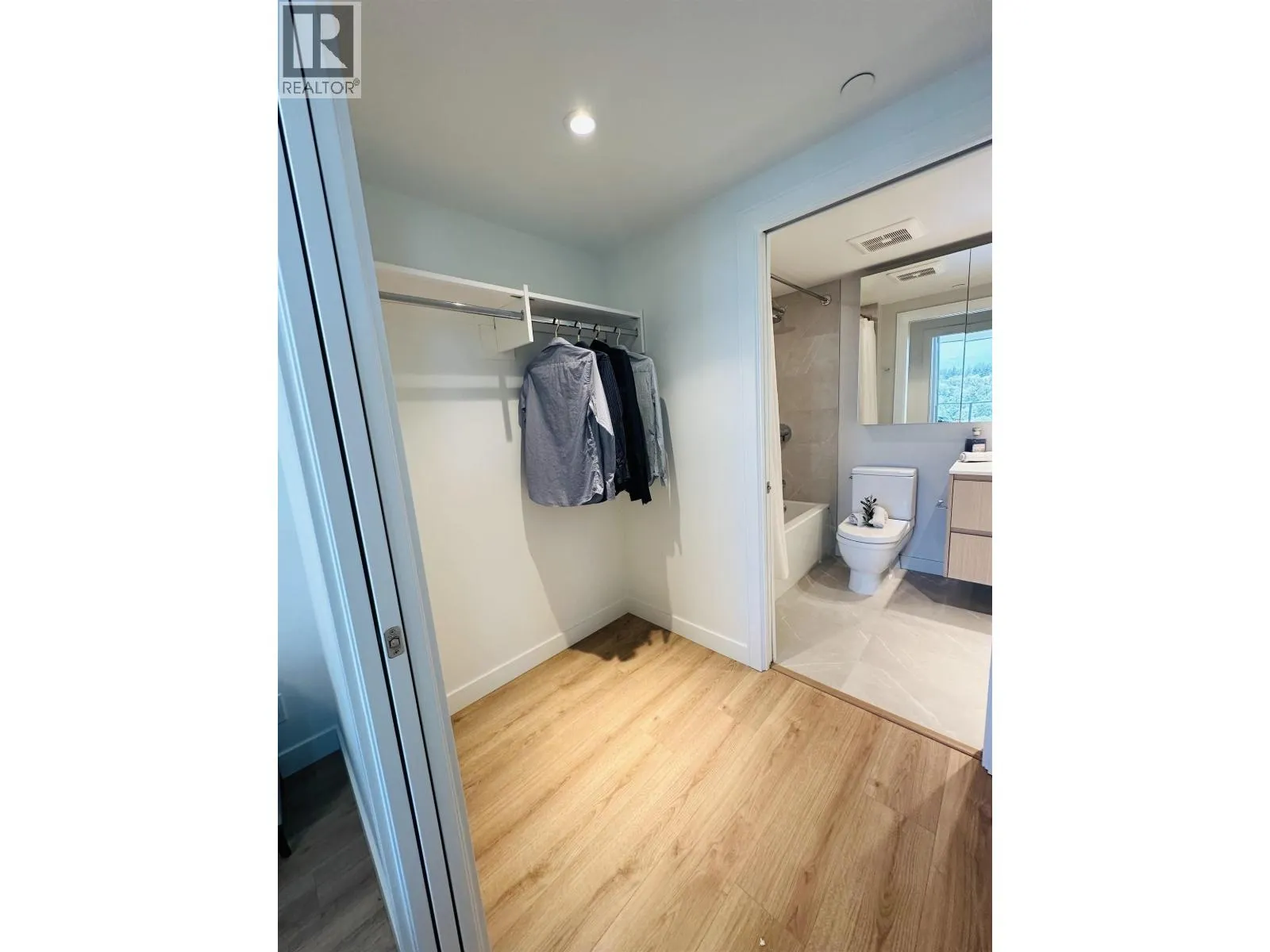 18** 1500 FERN STREET