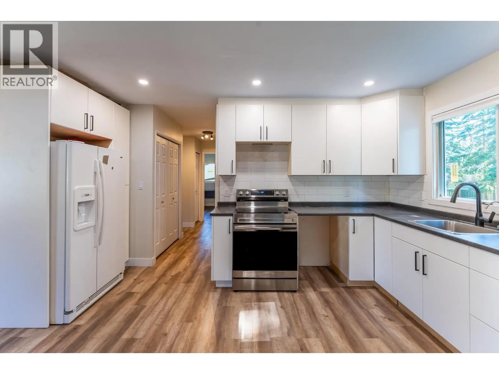 2886 LANGLEY CRESCENT