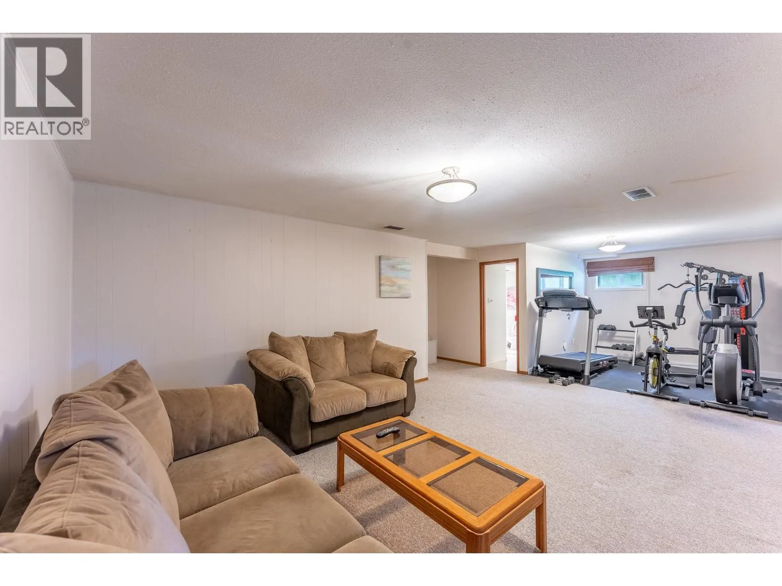 2886 LANGLEY CRESCENT