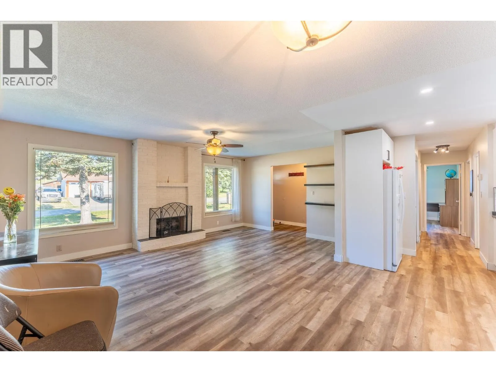 2886 LANGLEY CRESCENT