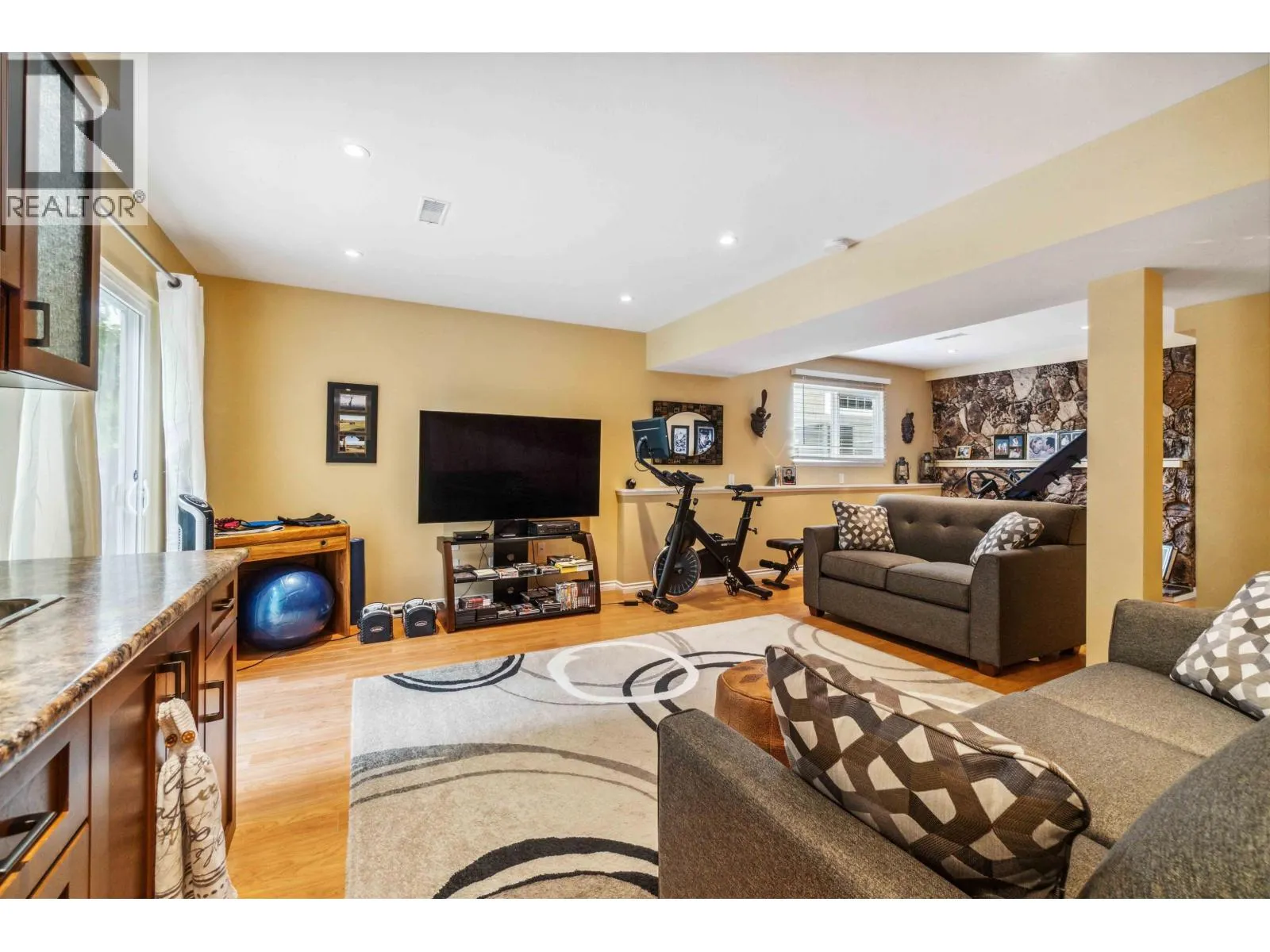 2761 PILOT DRIVE
