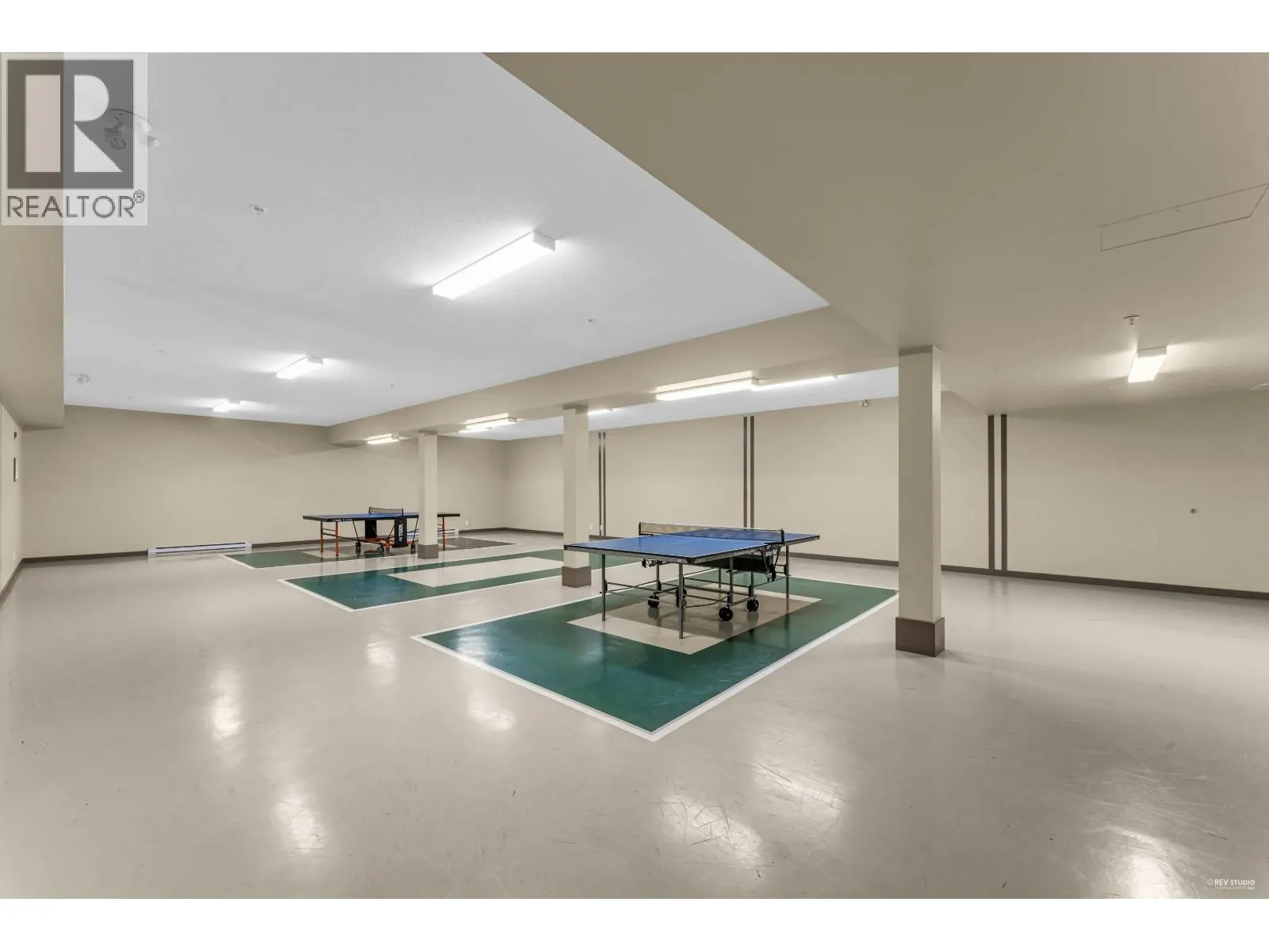 709 3093 WINDSOR GATE
