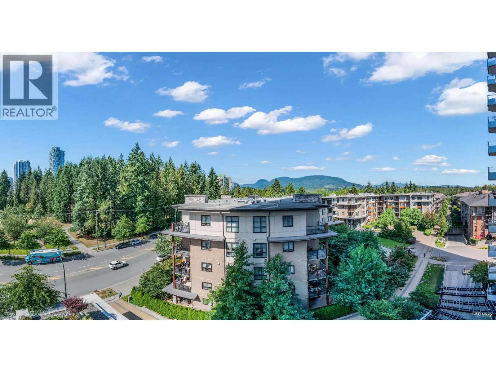 709 3093 WINDSOR GATE