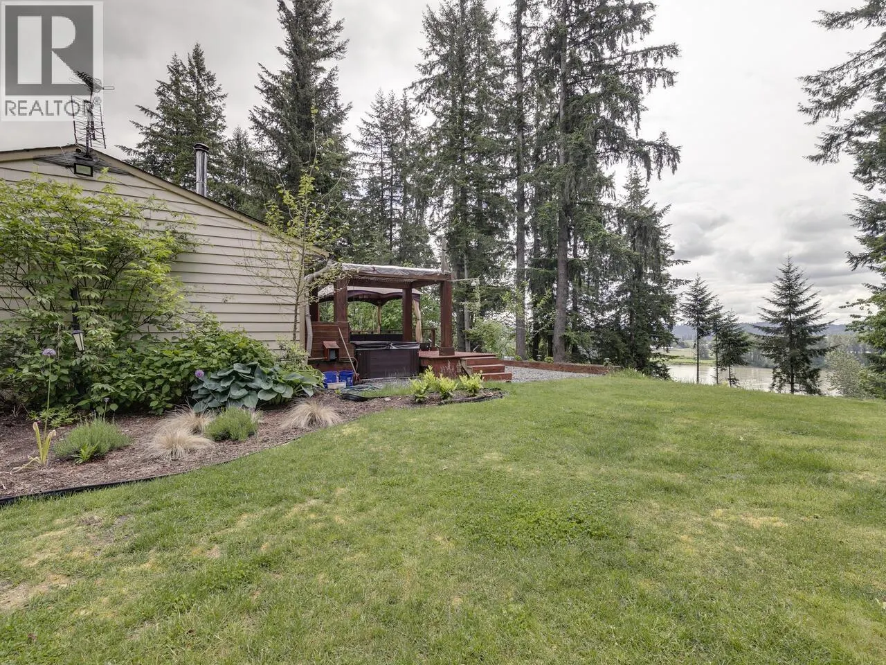 26521 LOUGHEED HIGHWAY