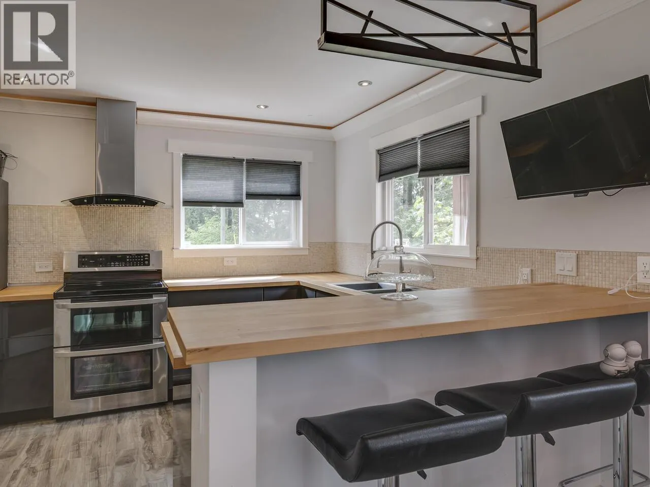26521 LOUGHEED HIGHWAY