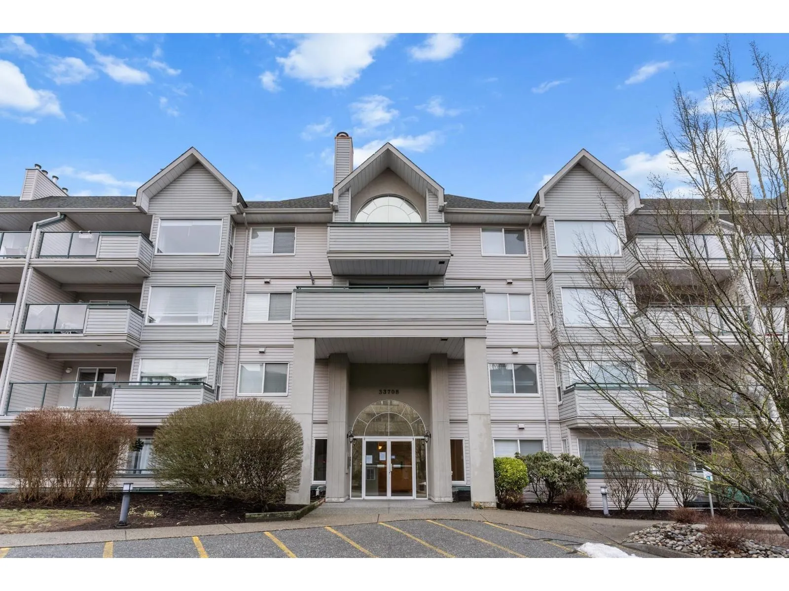 211 33708 KING ROAD