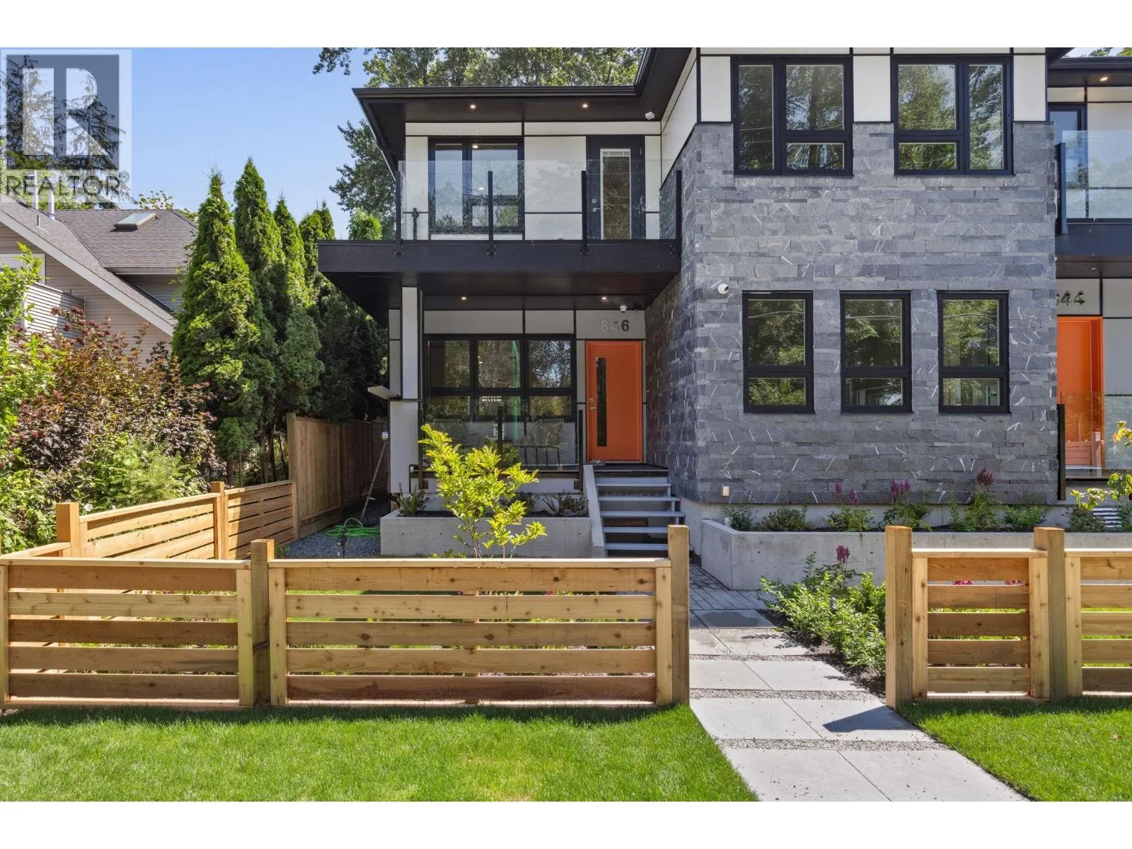 842 ST. DENIS AVENUE