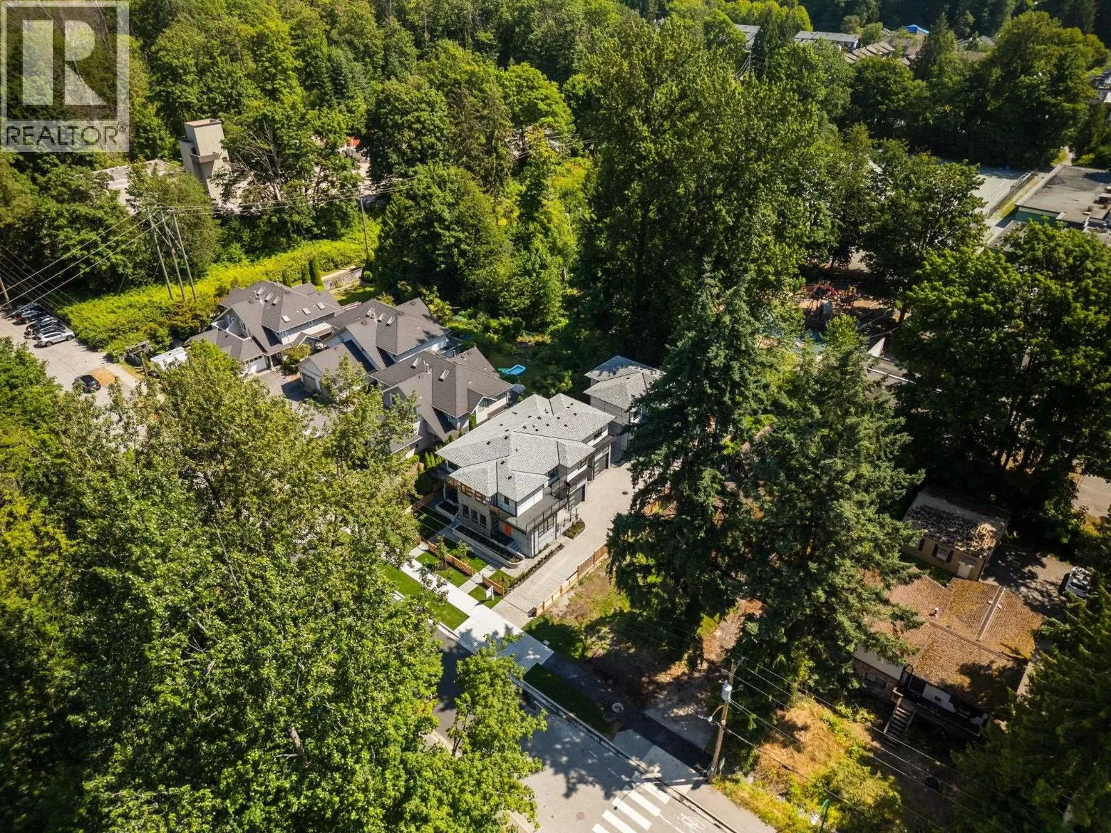 844 ST. DENIS AVENUE