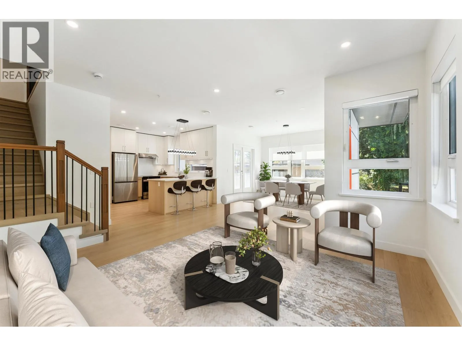 844 ST. DENIS AVENUE