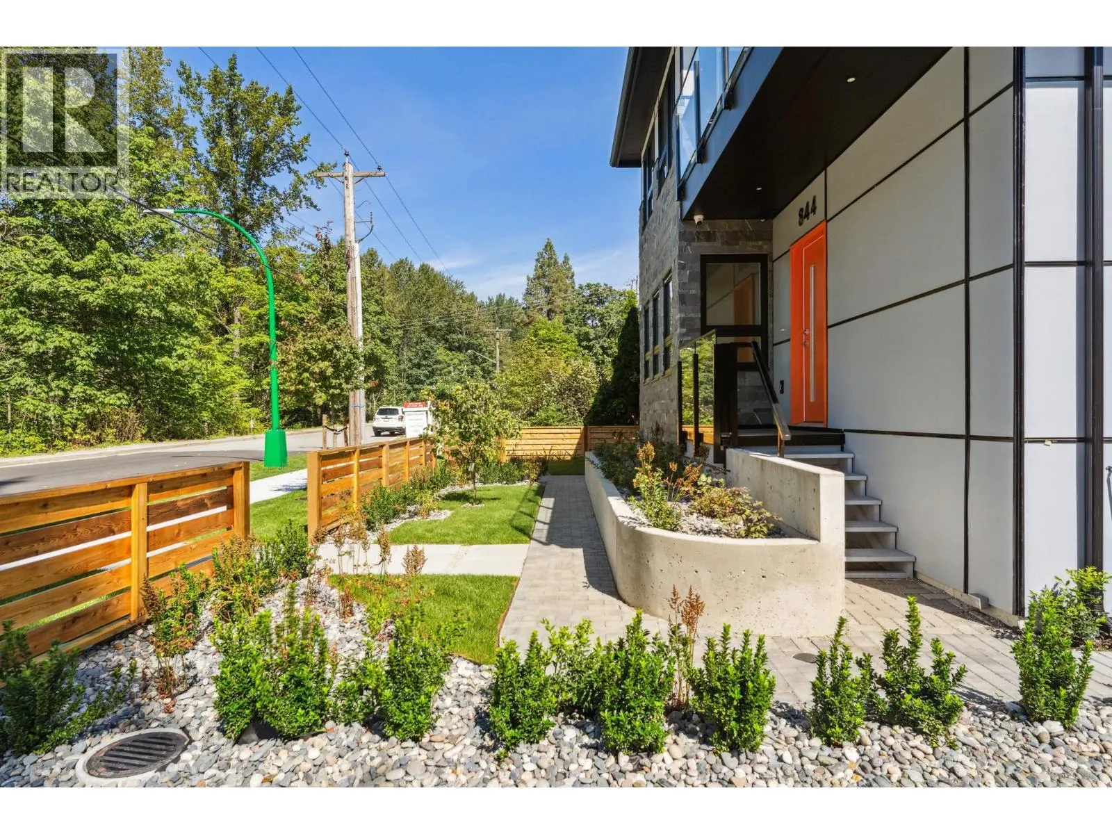844 ST. DENIS AVENUE