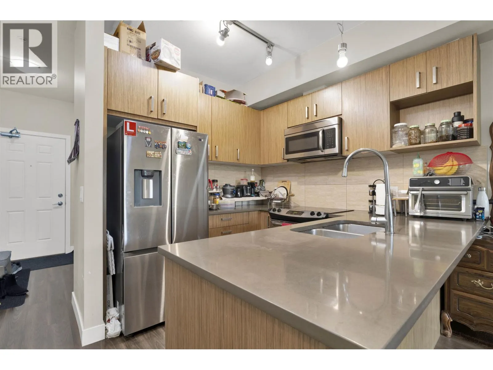 212 222 12040 STREET