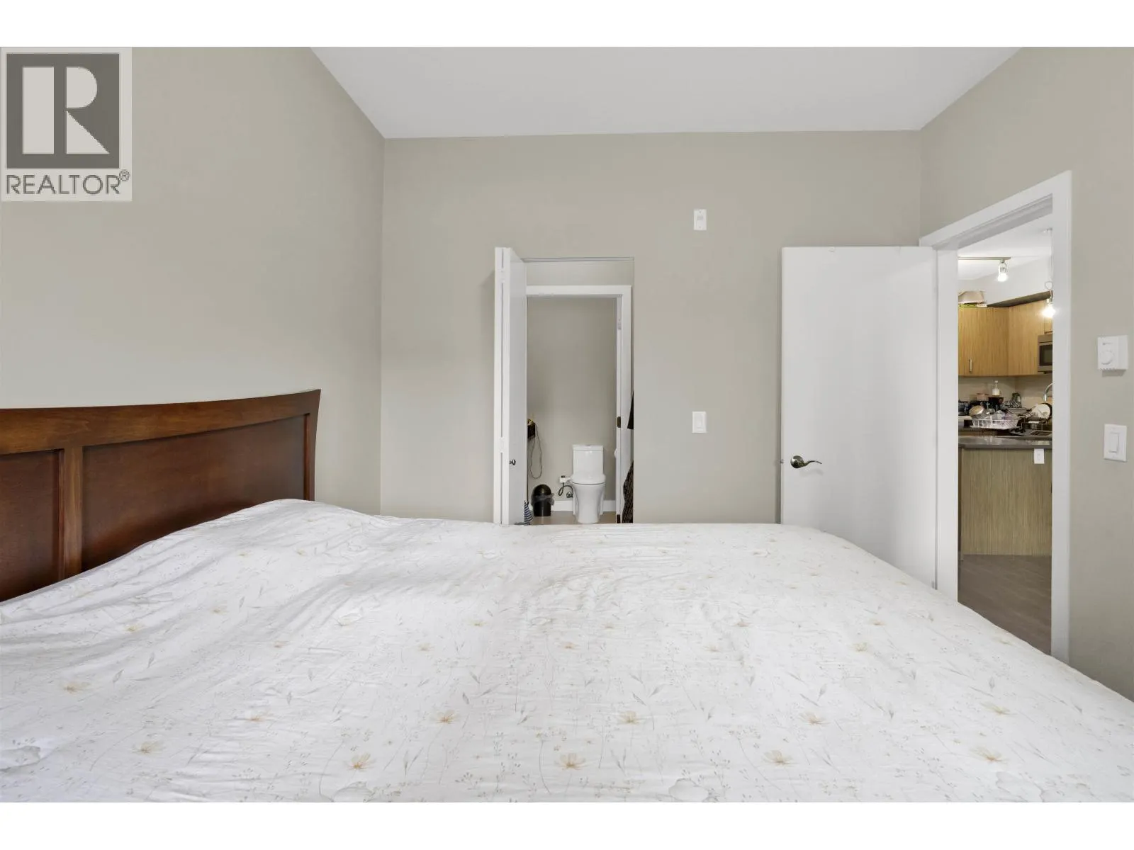 212 222 12040 STREET