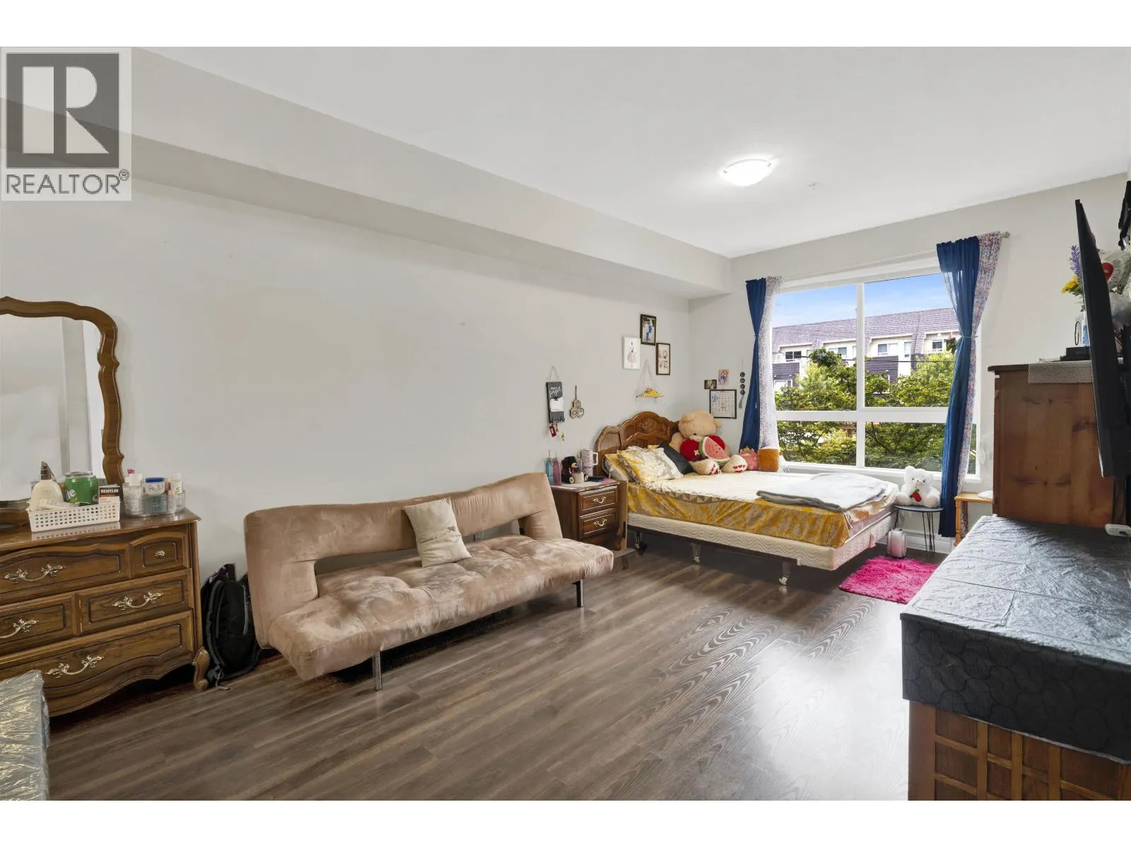 212 222 12040 STREET