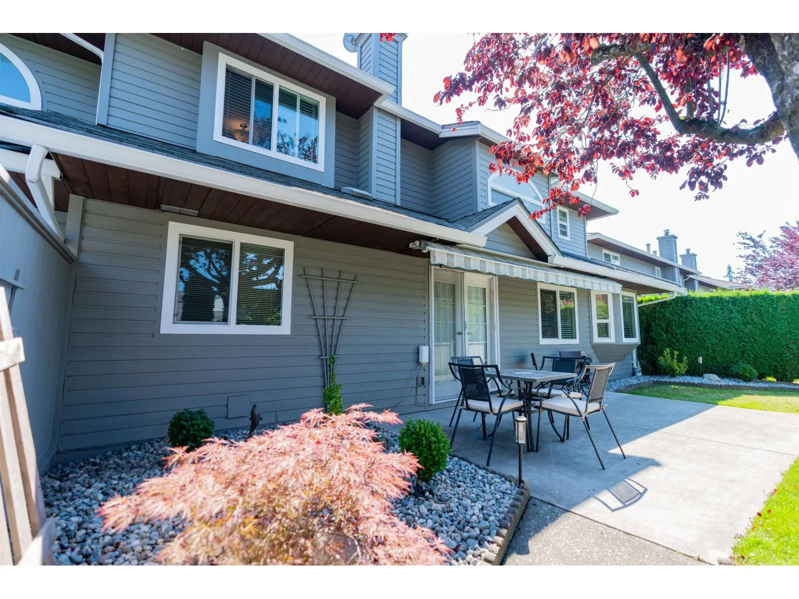 107 6109 W BOUNDARY DRIVE