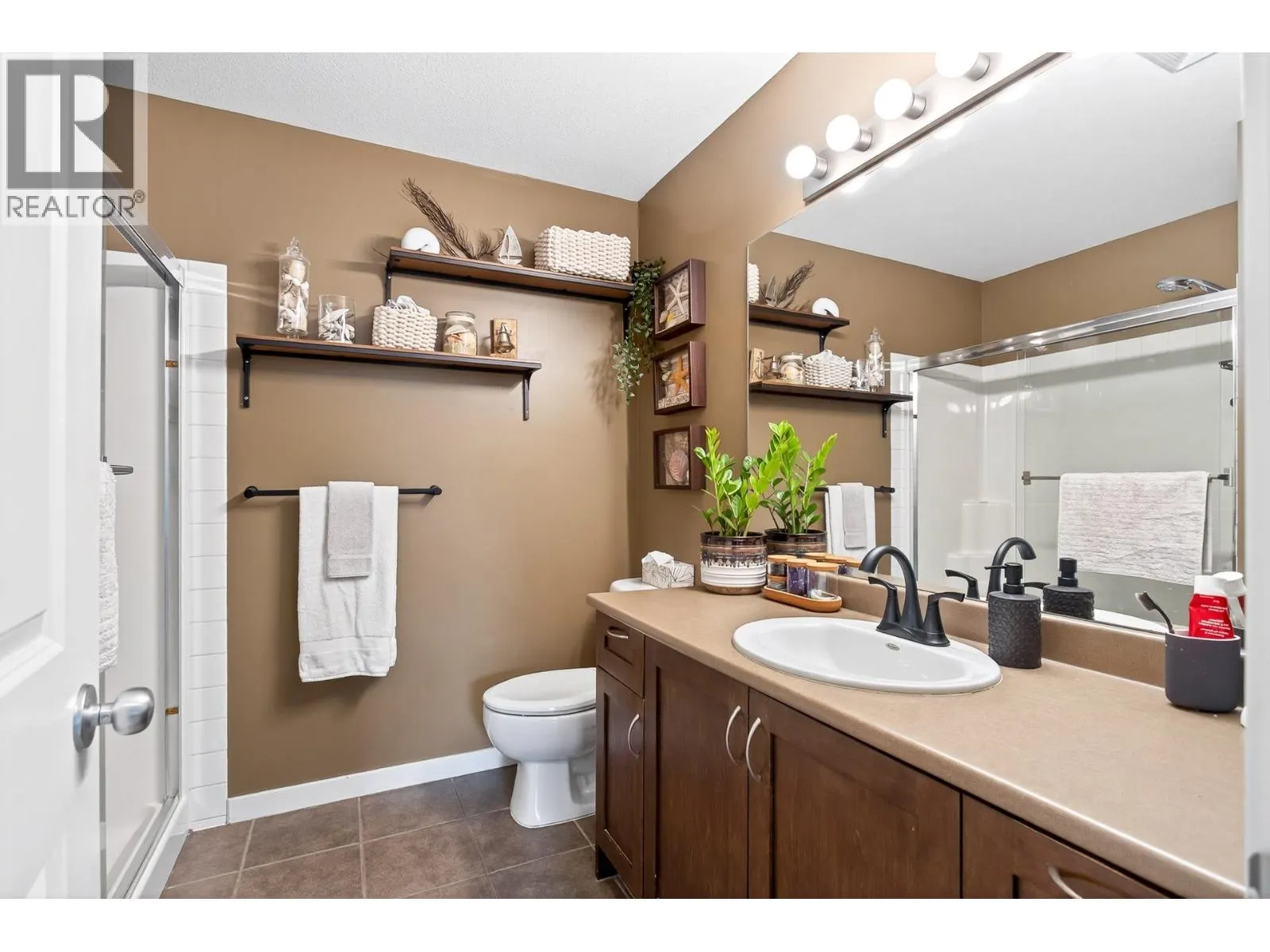 207 2336 WHYTE AVENUE