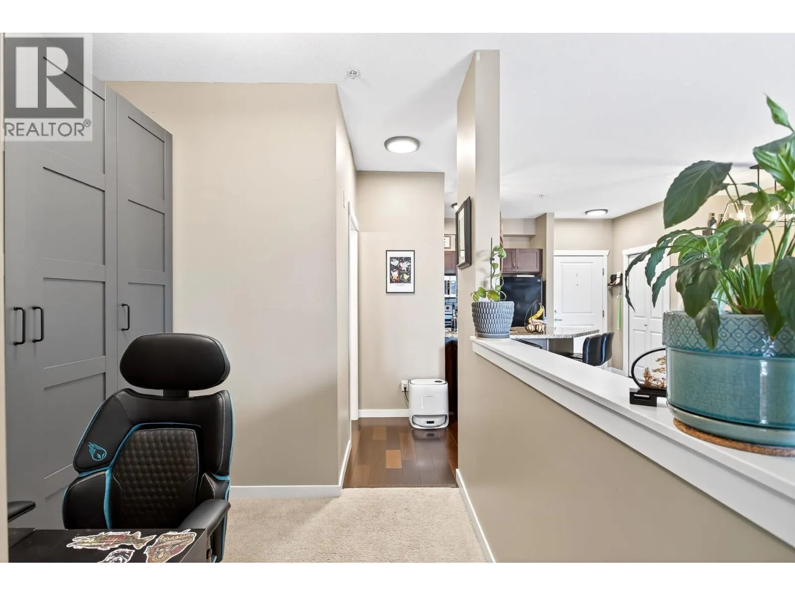 207 2336 WHYTE AVENUE