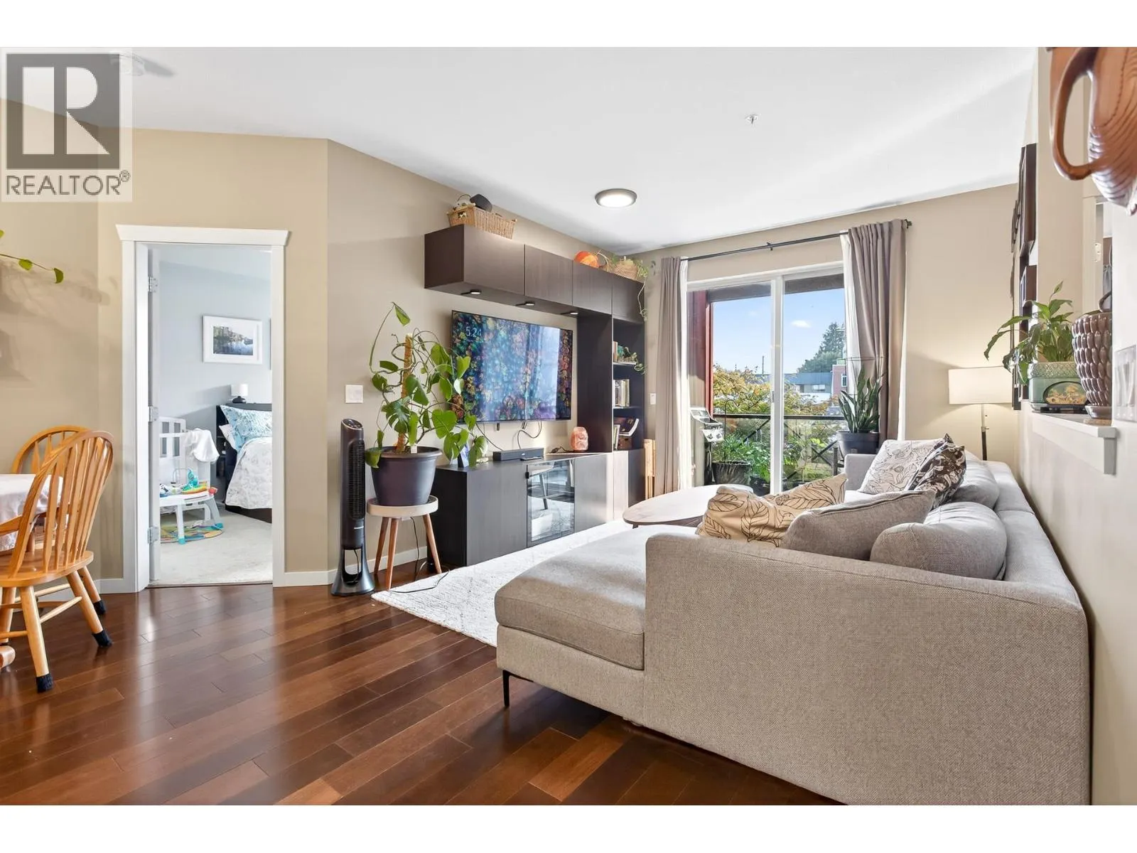 207 2336 WHYTE AVENUE