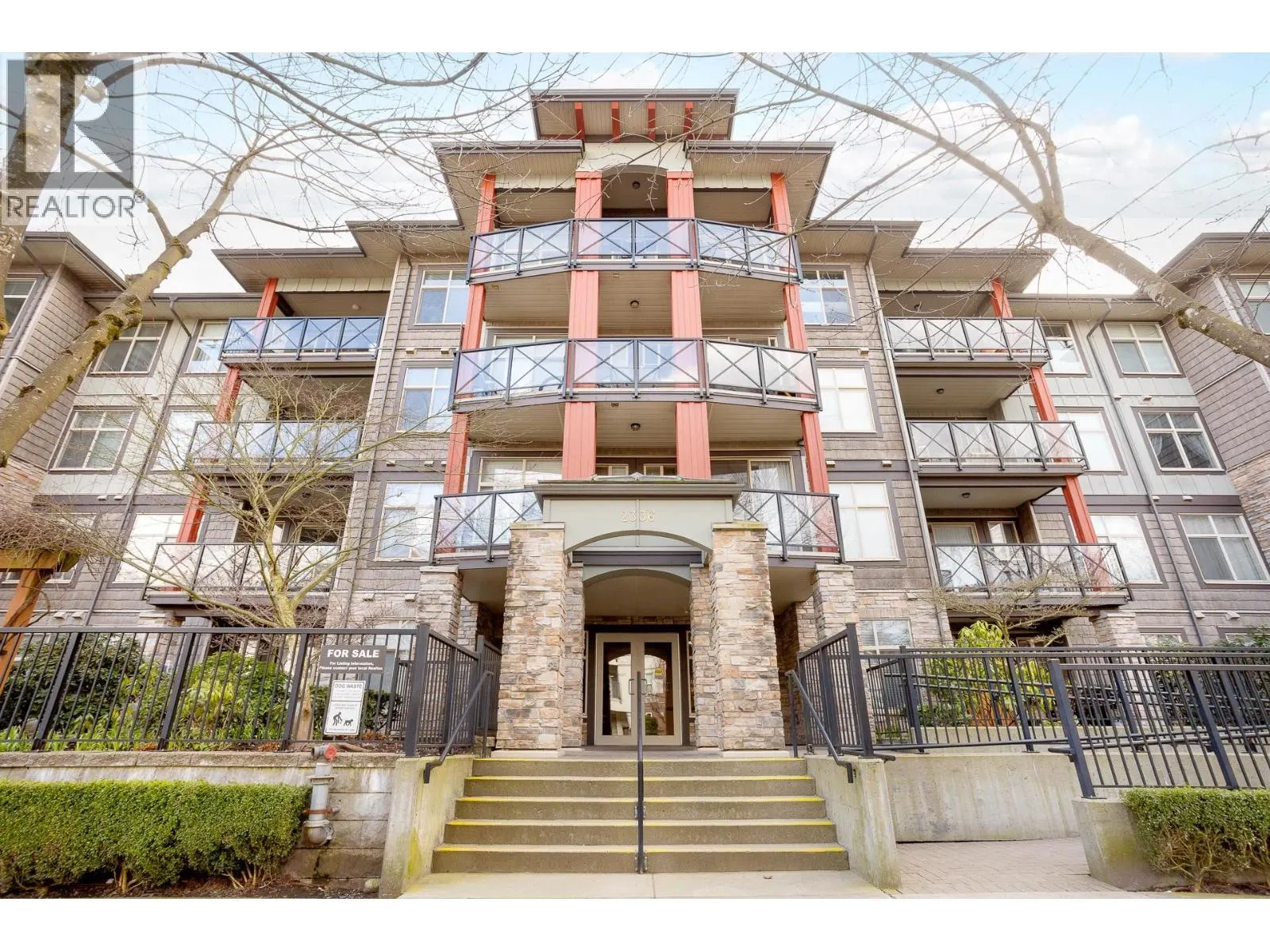 207 2336 WHYTE AVENUE