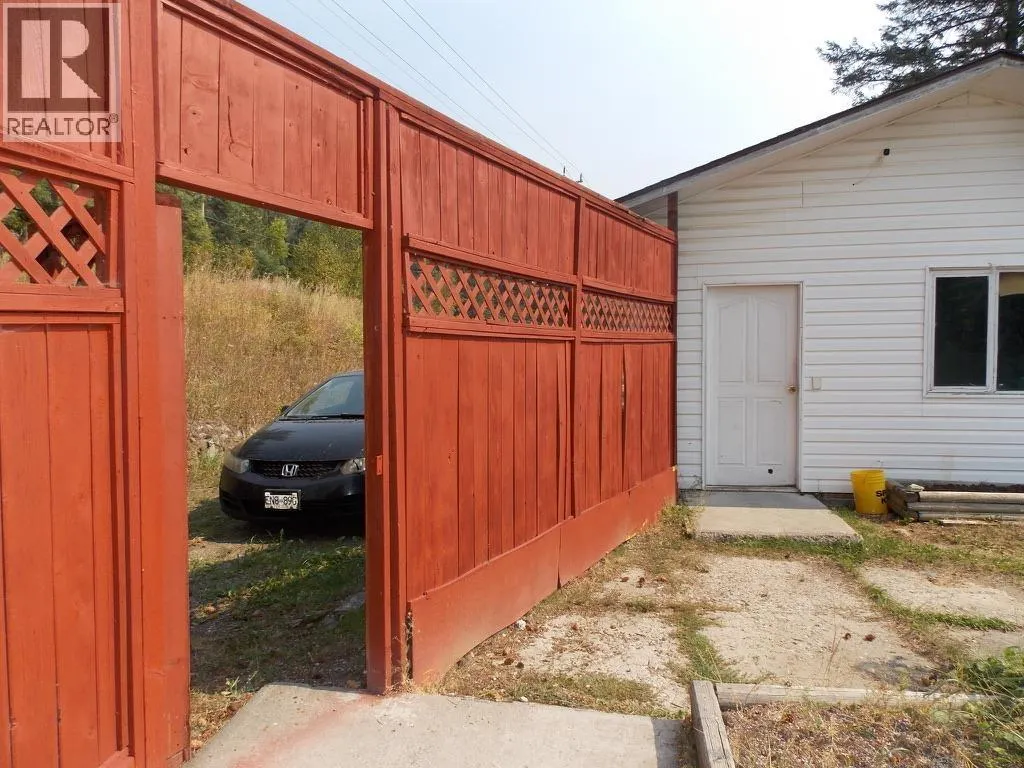6735 LAGERQUIST ROAD