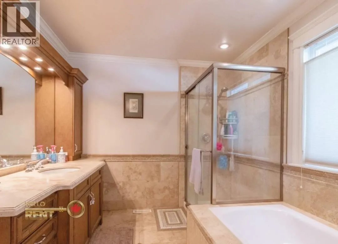 3440 WELLINGTON CRESCENT