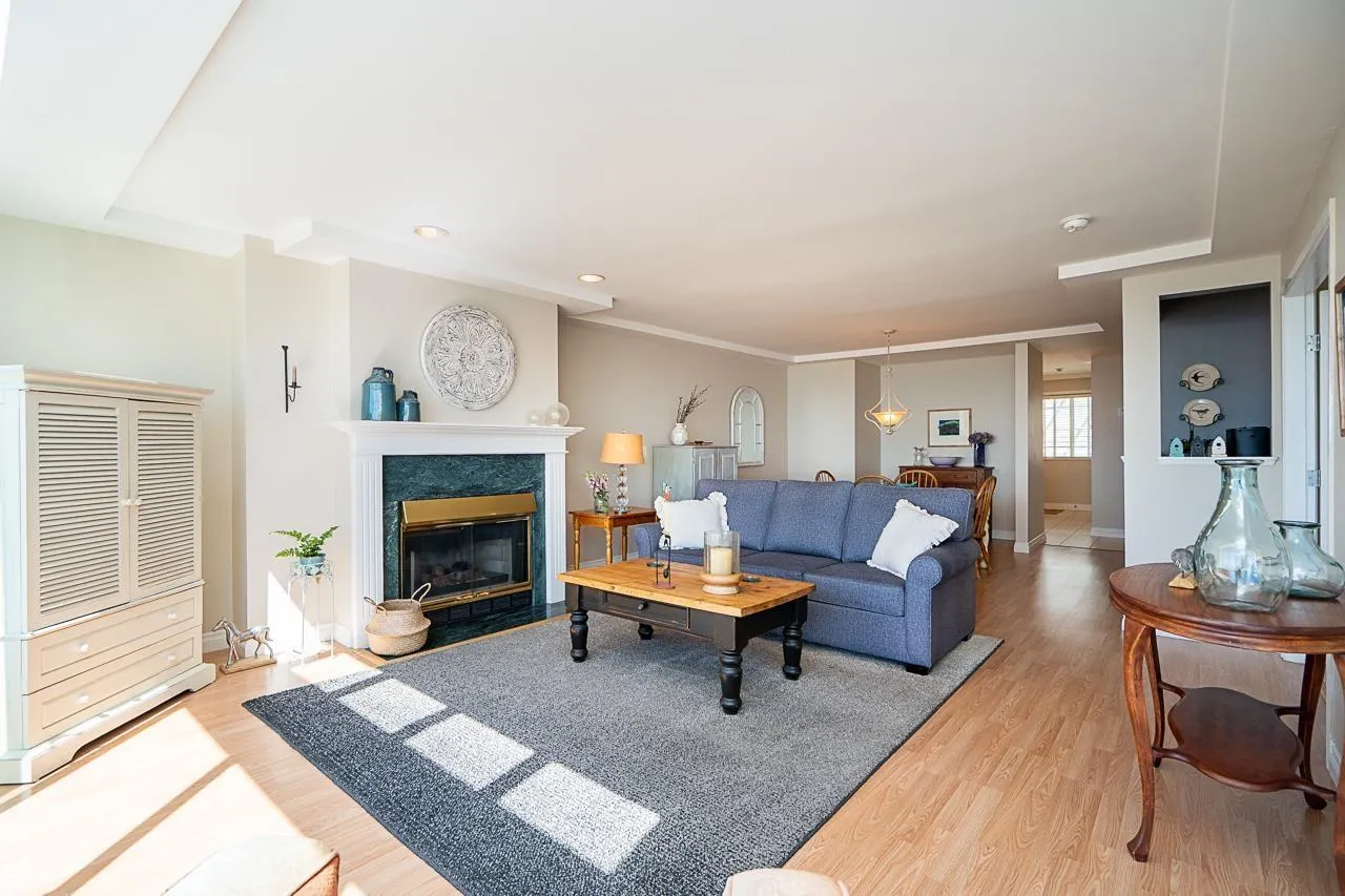 303 15165 MARINE DRIVE