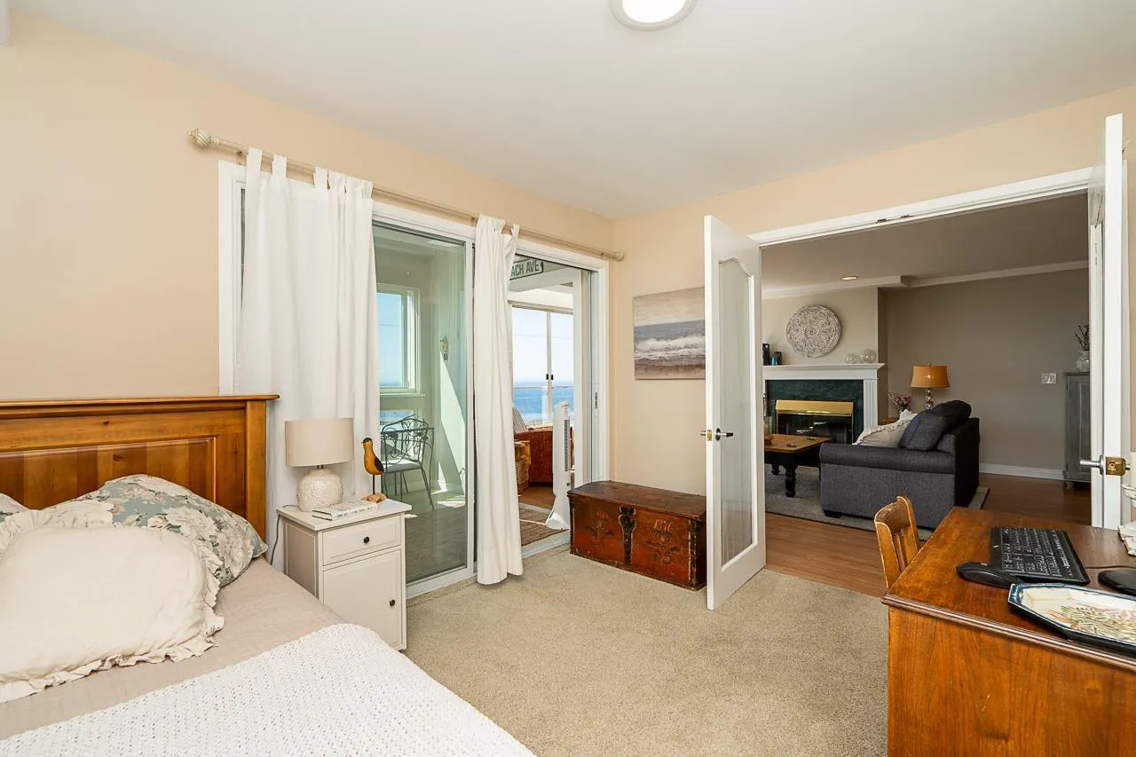 303 15165 MARINE DRIVE