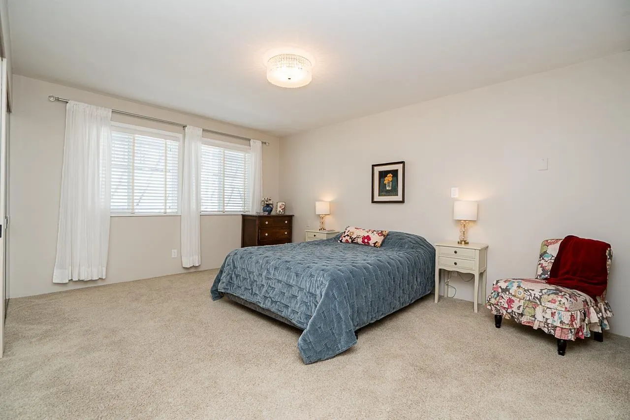 303 15165 MARINE DRIVE