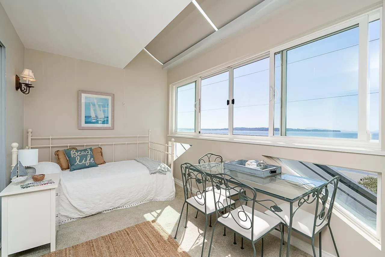 303 15165 MARINE DRIVE