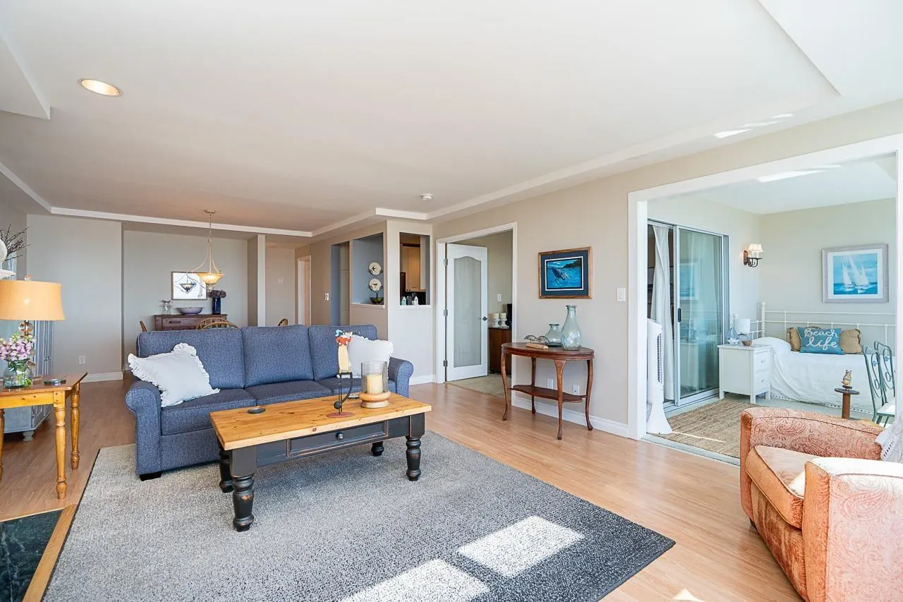 303 15165 MARINE DRIVE