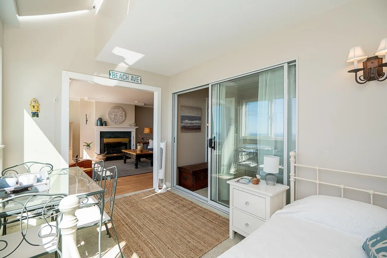 303 15165 MARINE DRIVE