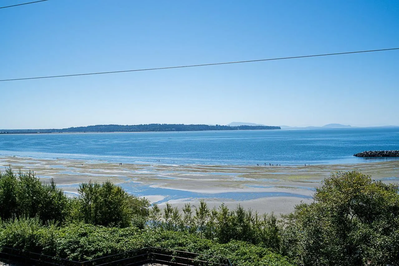 303 15165 MARINE DRIVE