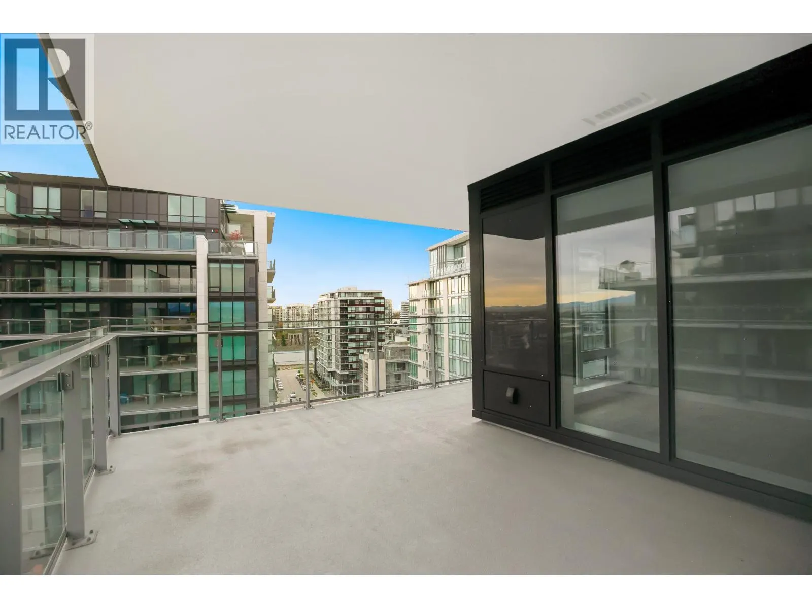 10xx 6811 PEARSON WAY