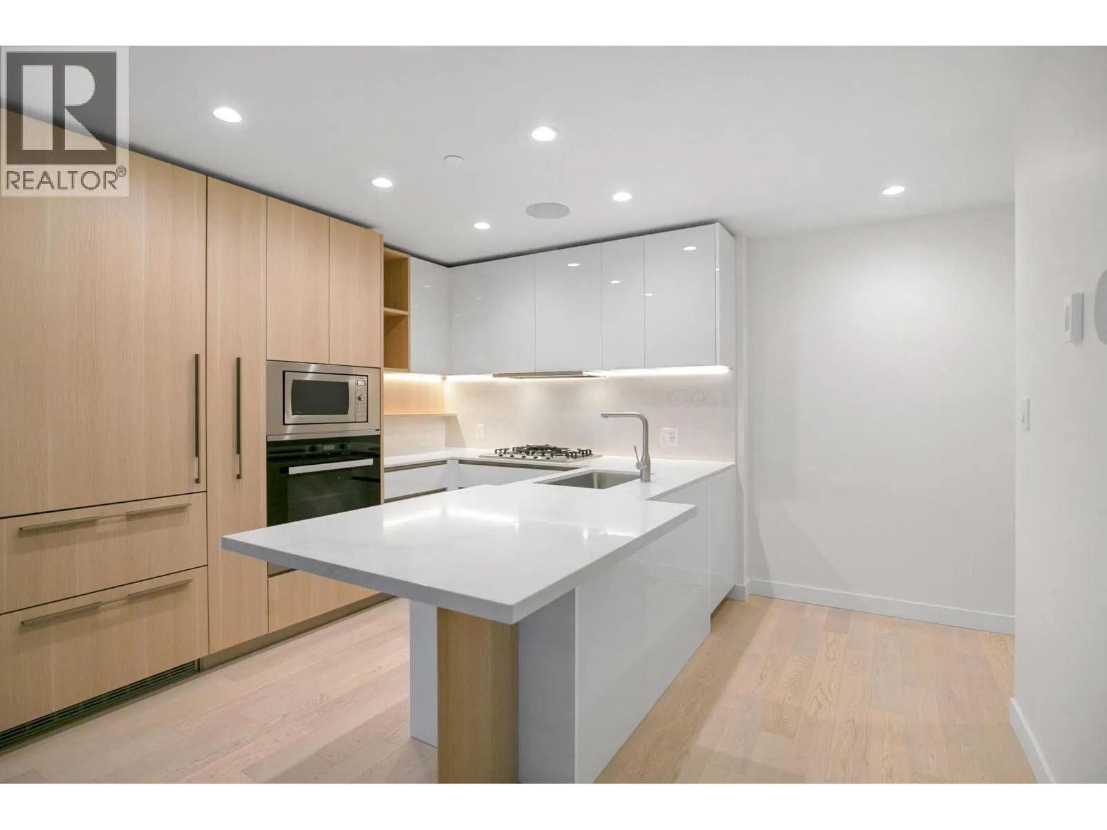 10xx 6811 PEARSON WAY