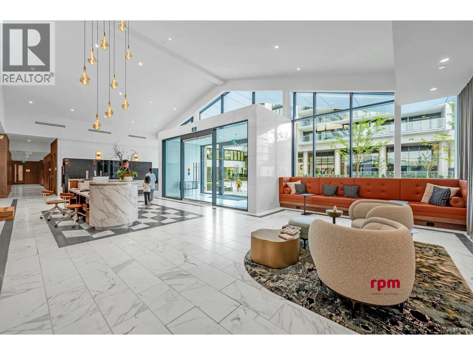 10xx 6811 PEARSON WAY