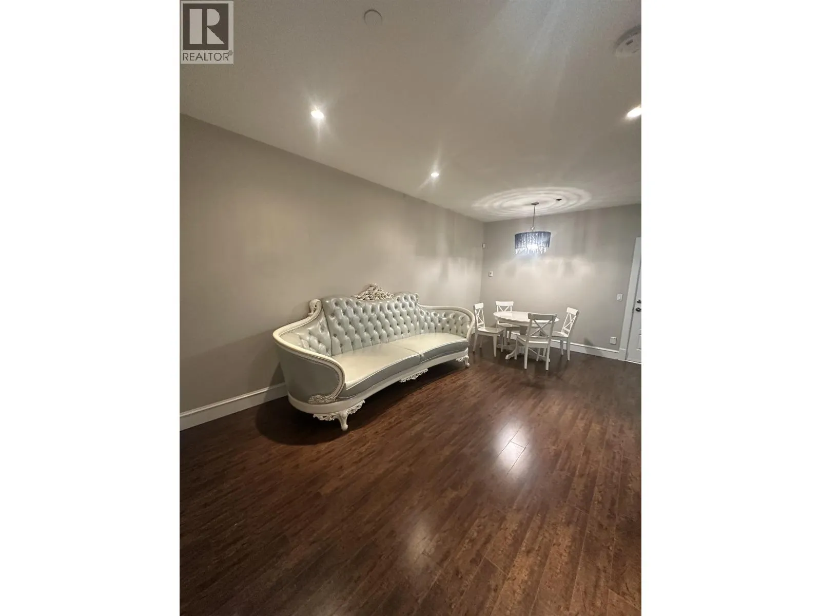 Basement Suite 1498 PALMERSTON AVENUE