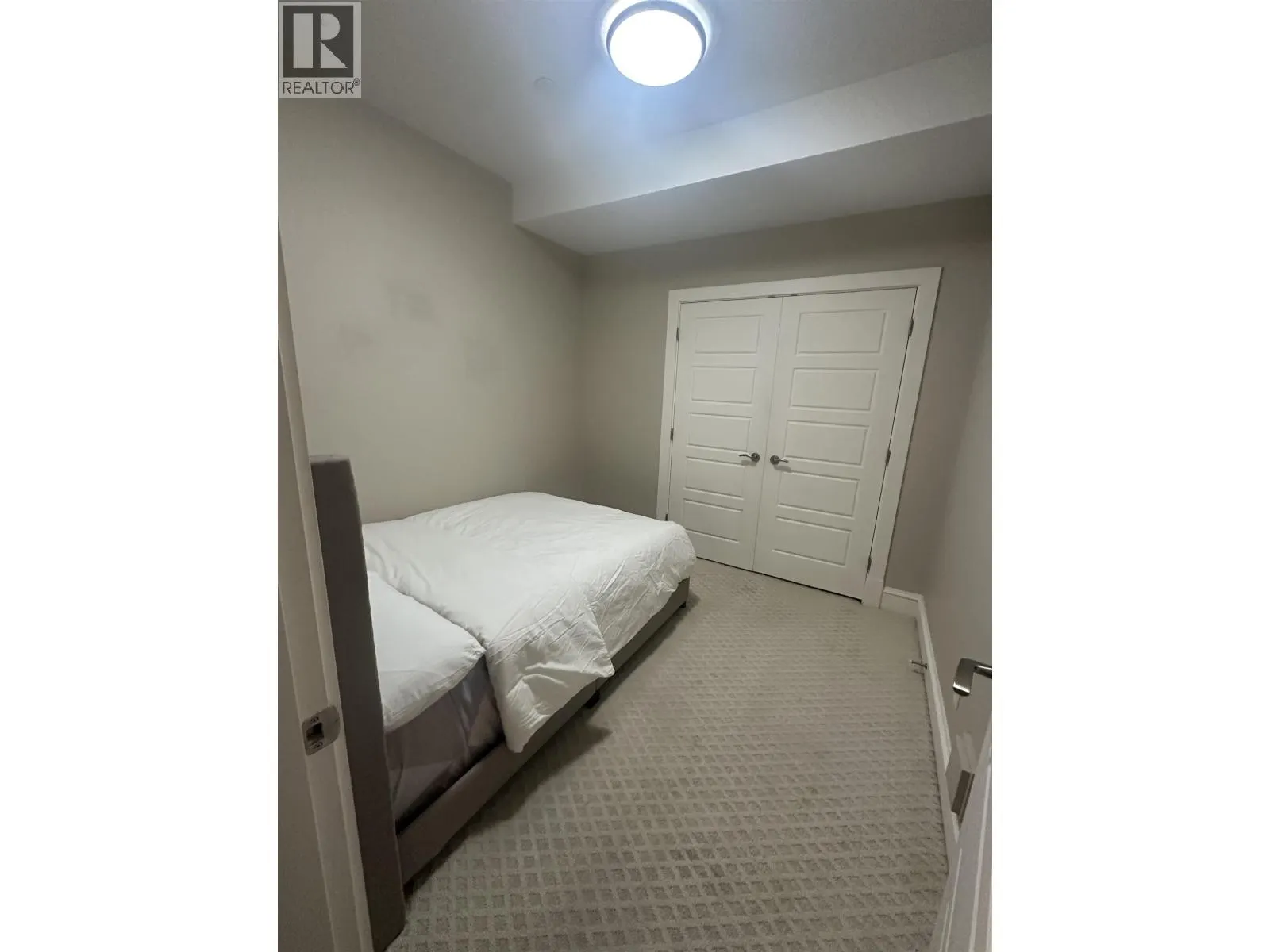 Basement Suite 1498 PALMERSTON AVENUE