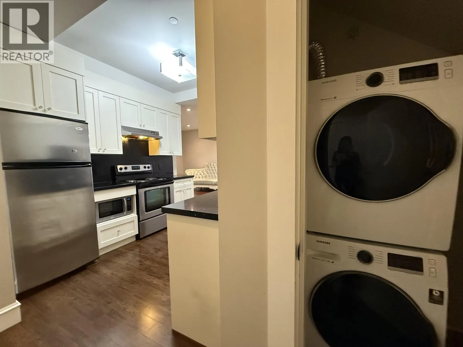 Basement Suite 1498 PALMERSTON AVENUE