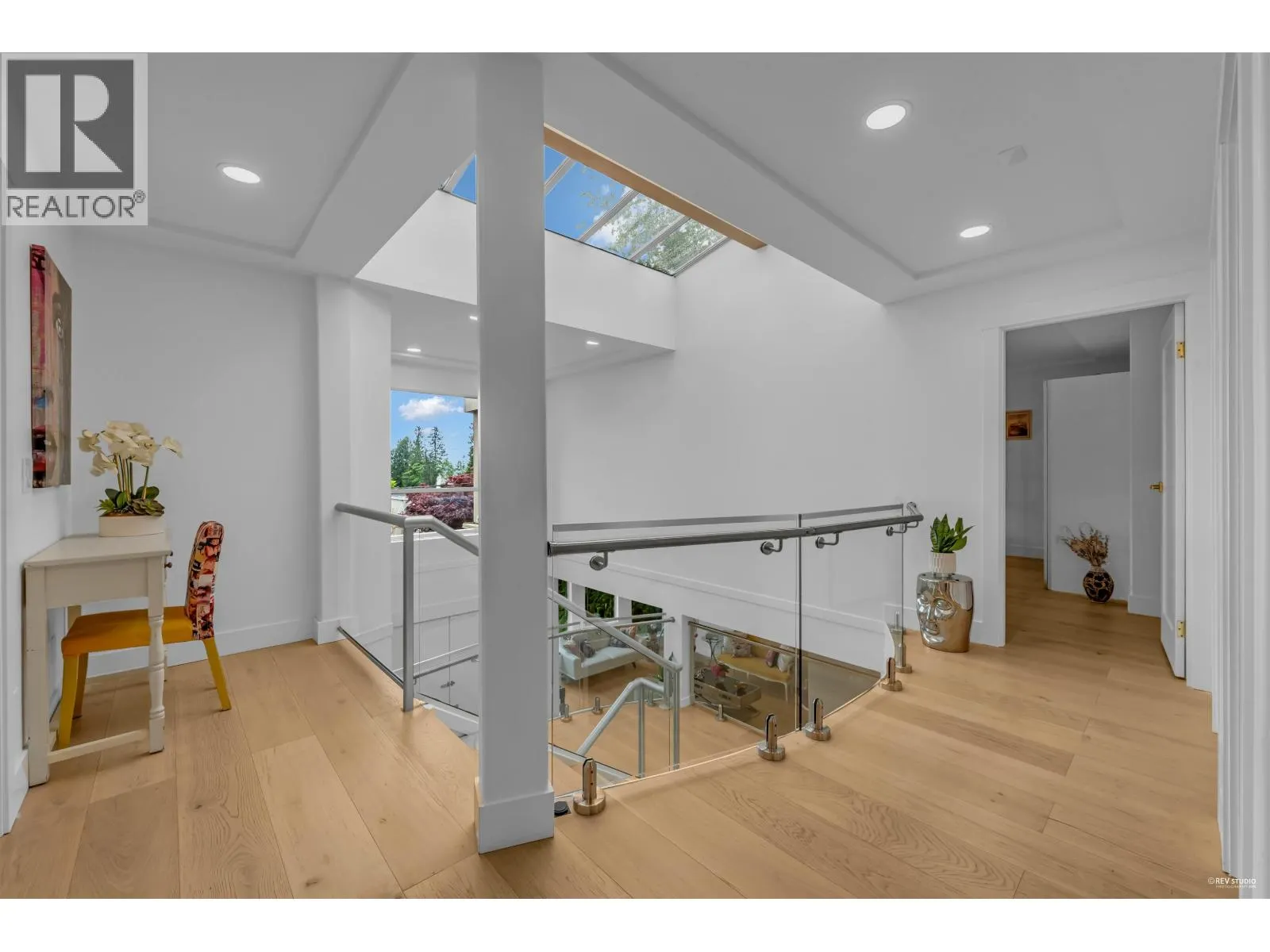 1543 JEFFERSON AVENUE
