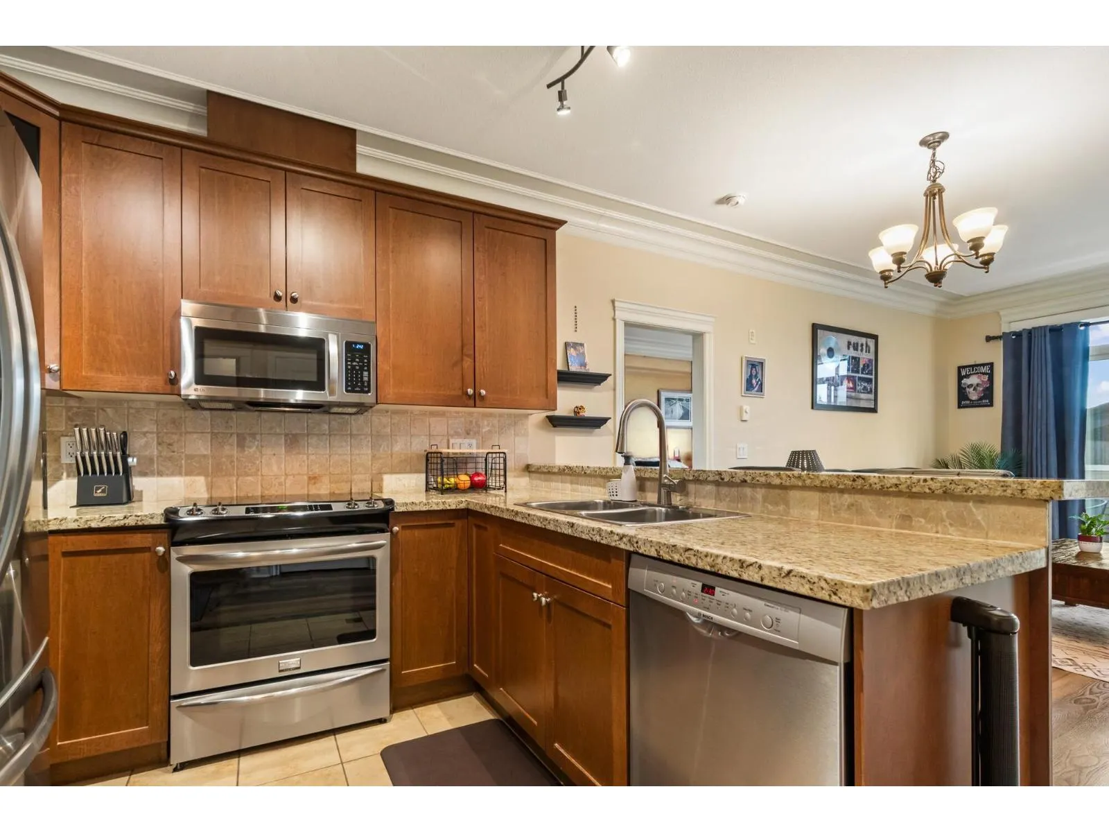 222 32729 GARIBALDI DRIVE