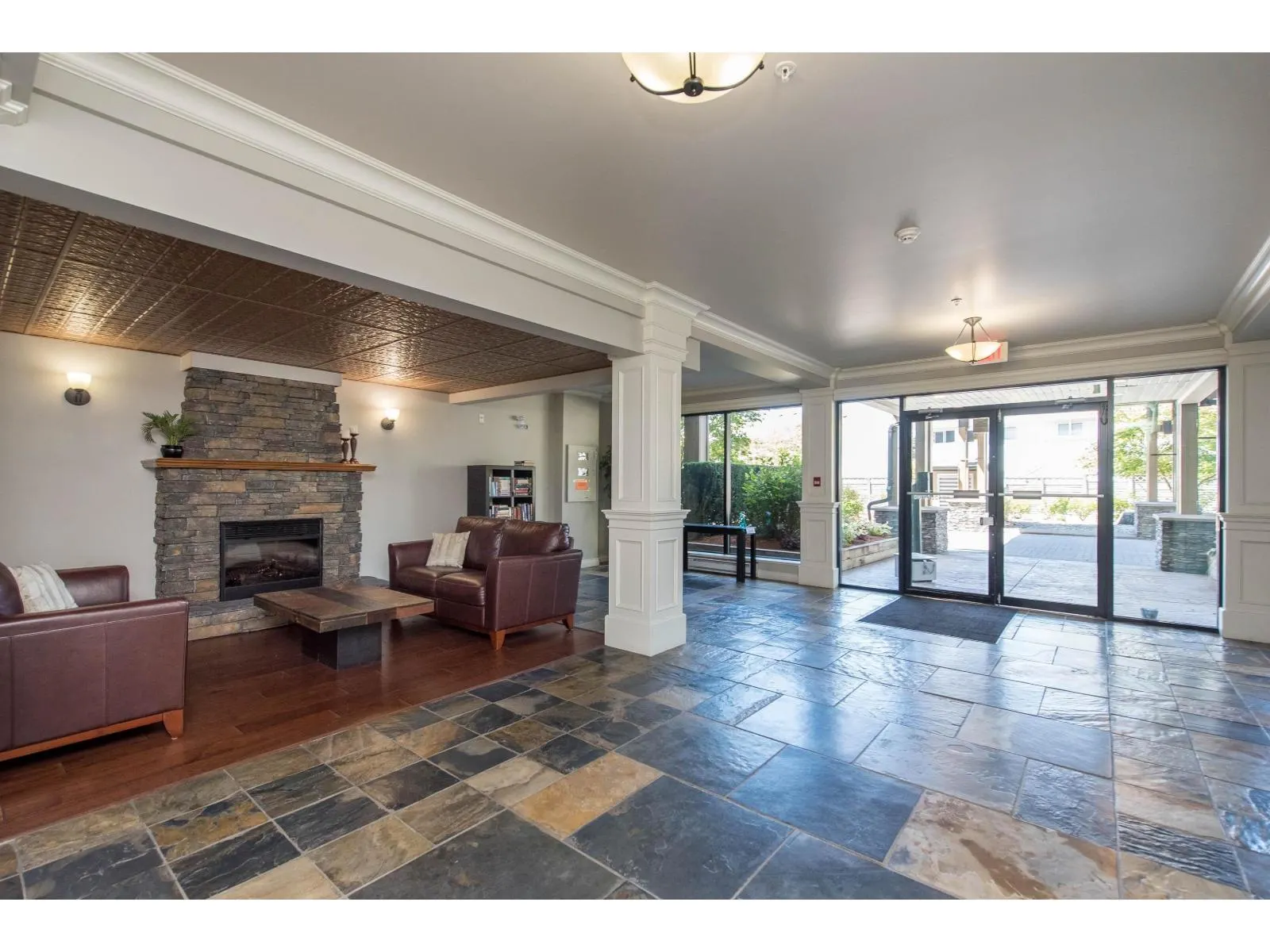 222 32729 GARIBALDI DRIVE