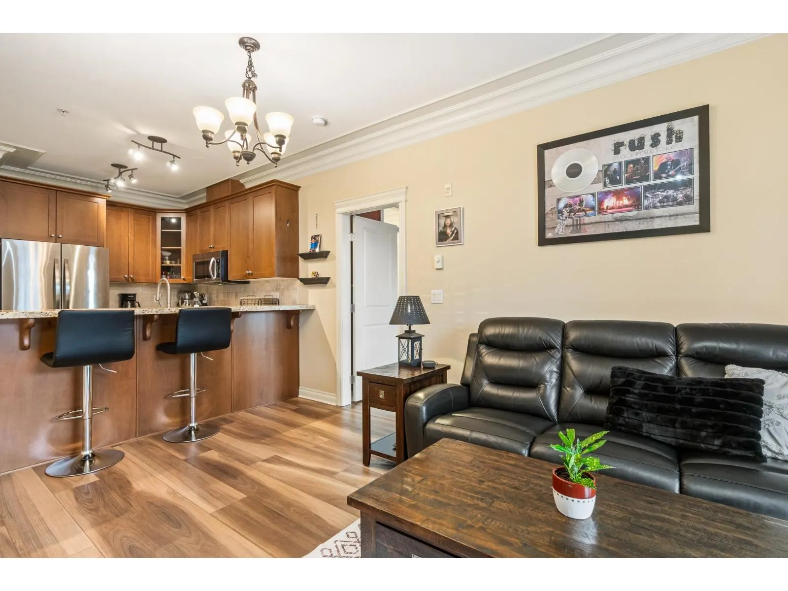 222 32729 GARIBALDI DRIVE