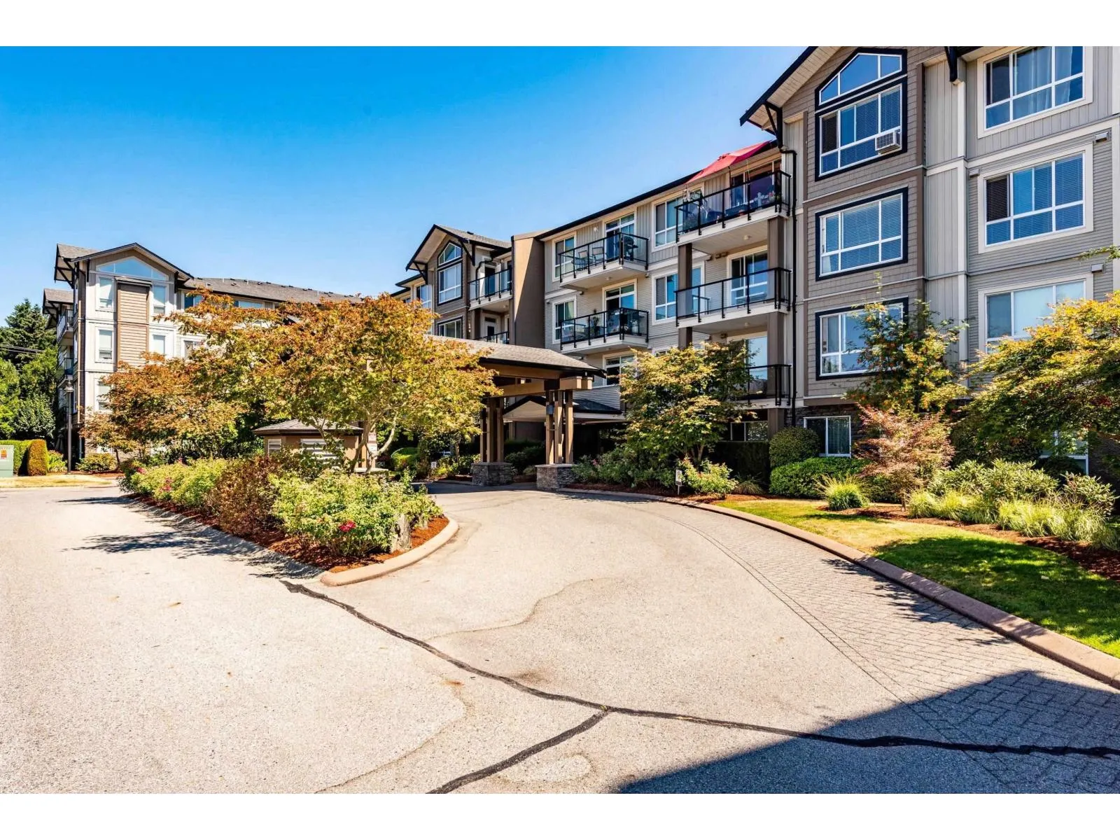 222 32729 GARIBALDI DRIVE