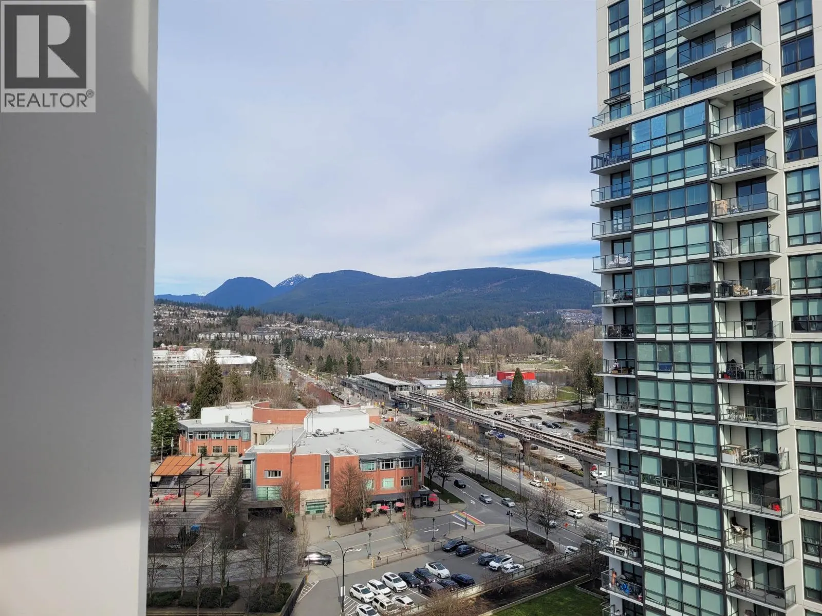 1703 2979 GLEN DRIVE