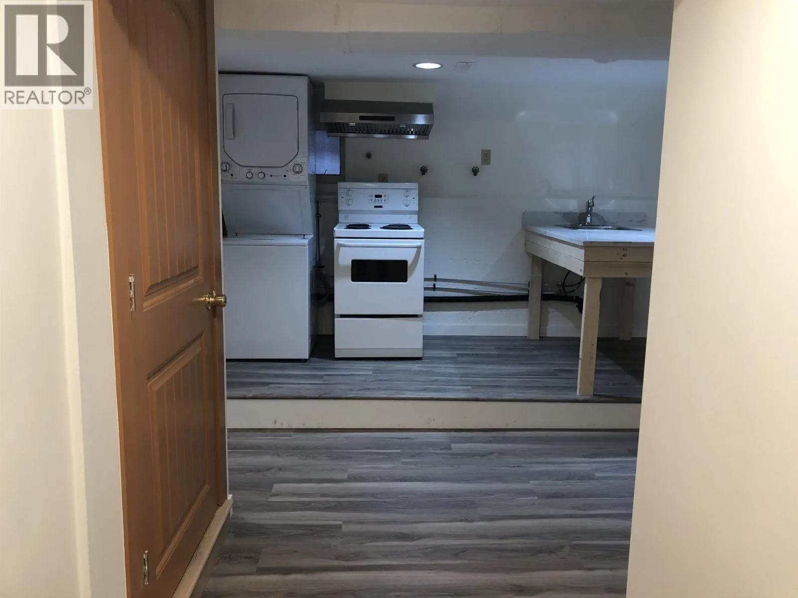 1 4136 GILPIN CRESCENT