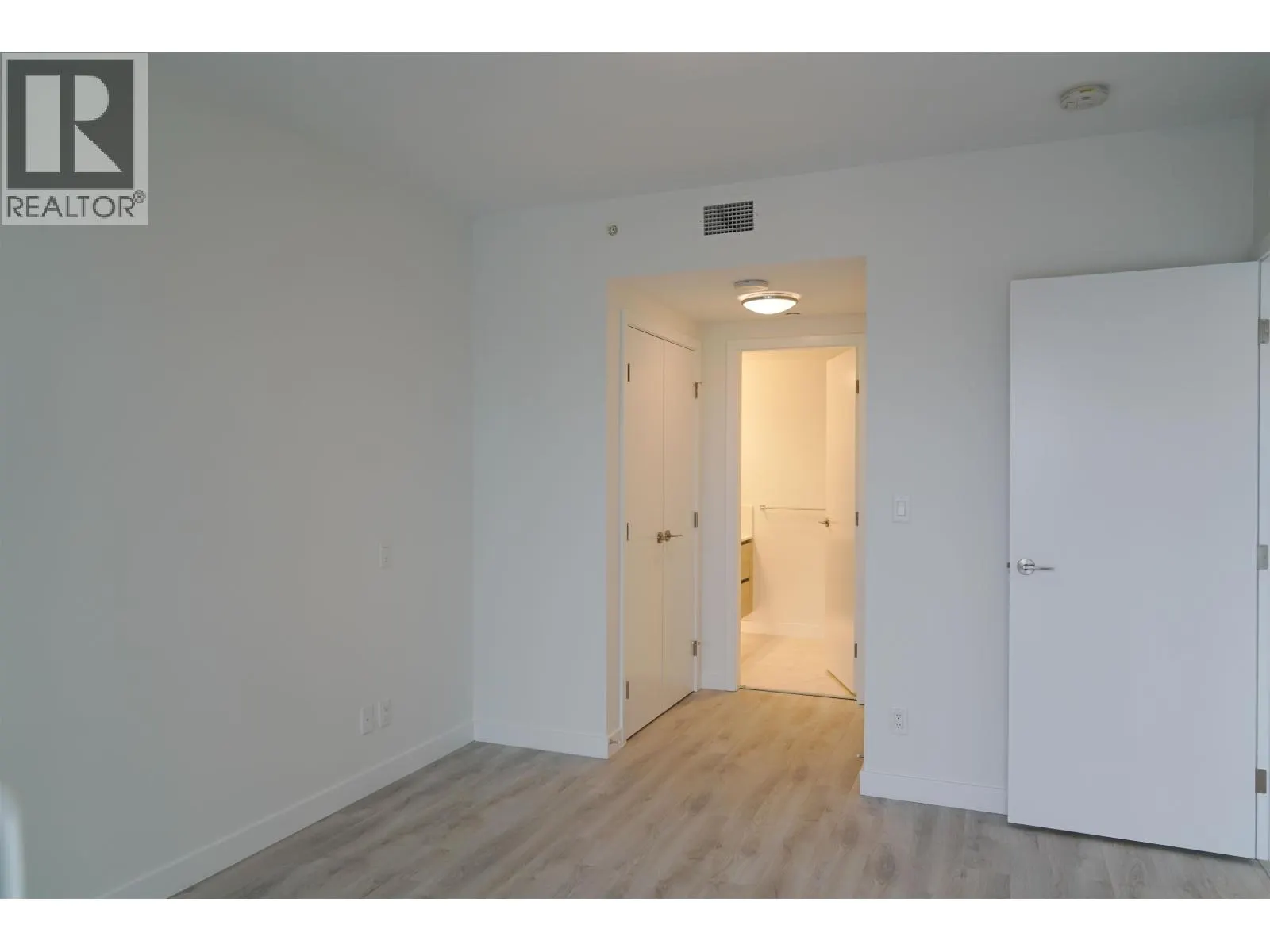 28XX 2085 SKYLINE COURT